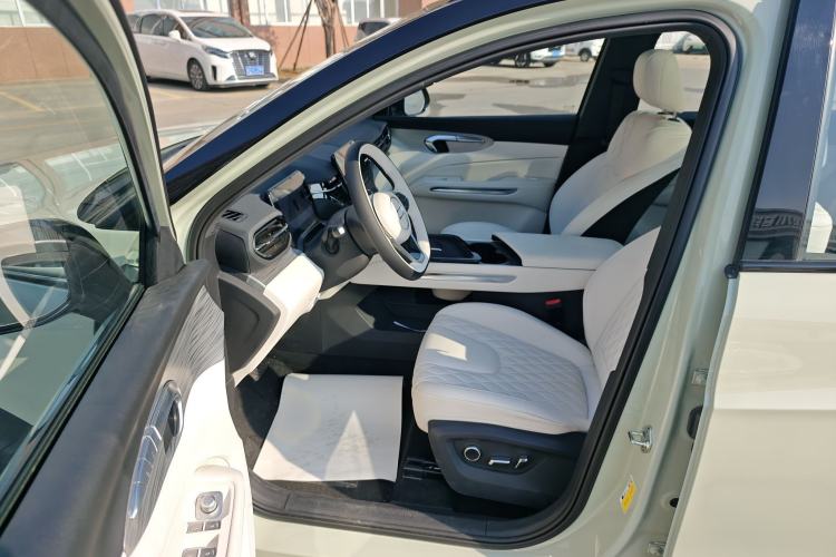 Used Bestune Yueyi 07 2025 150km Heartfelt Edition Interior 1