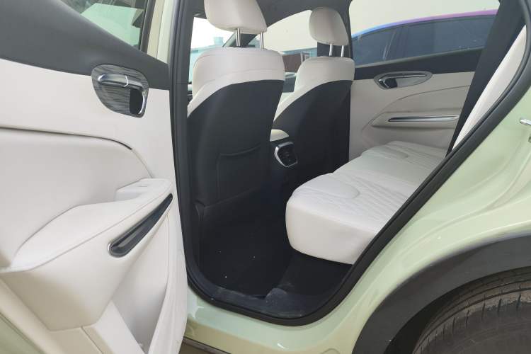 Used Bestune Yueyi 07 2025 150km Heartfelt Edition Interior 4
