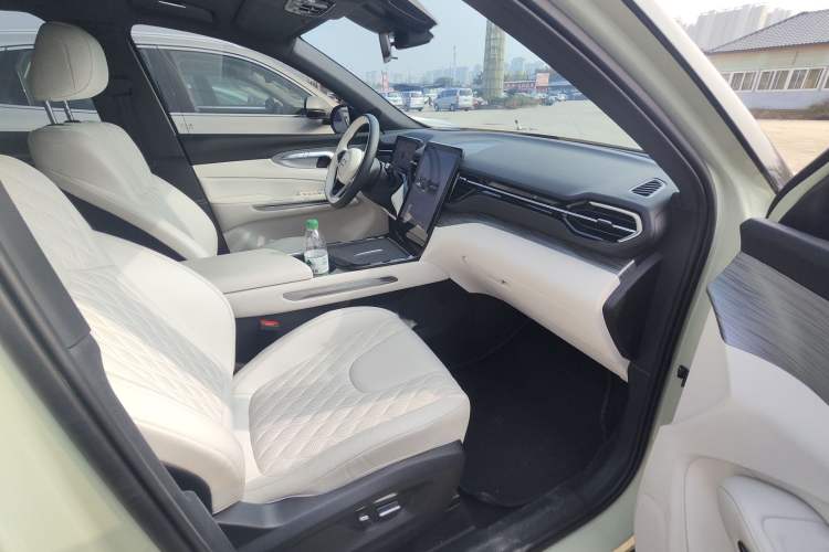 Used Bestune Yueyi 07 2025 150km Heartfelt Edition Interior 7