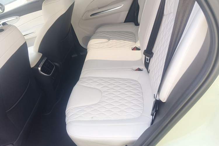 Used Bestune Yueyi 07 2025 210km Leisure Edition Left Rear Seat