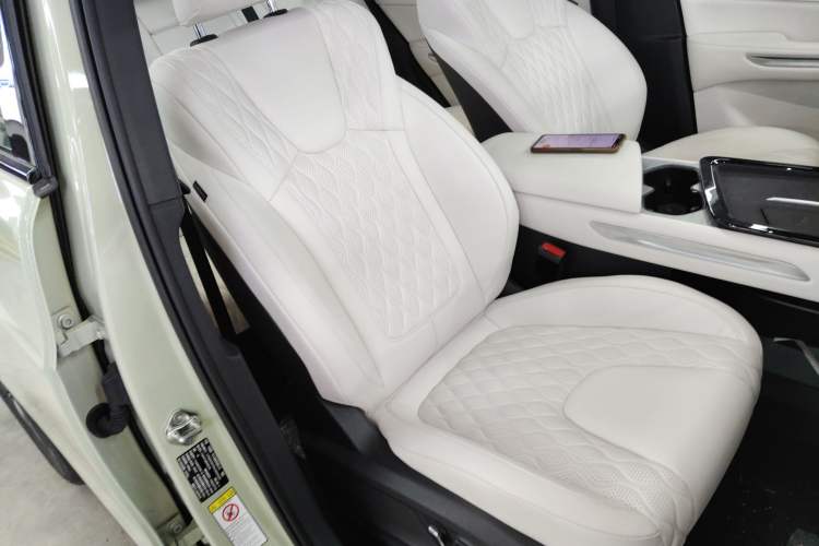 Used Bestune Yueyi 07 2025 150km Heartfelt Edition Right Front Seat