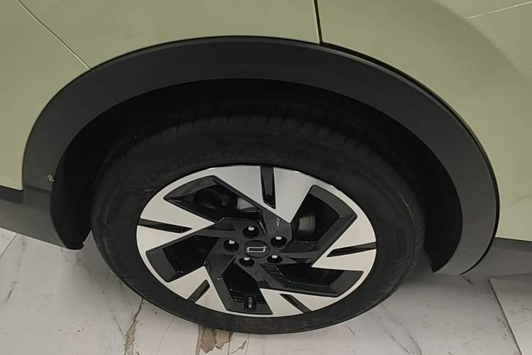 Used Bestune Yueyi 07 2025 210km Leisure Edition Right Rear Wheel Hub
