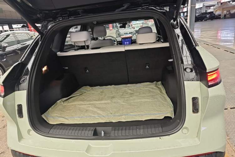 Used Bestune Yueyi 07 2025 210km Leisure Edition Trunk