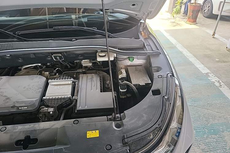Used Bestune Yueyi 07 2025 210km Leisure Edition Engine Bay Left