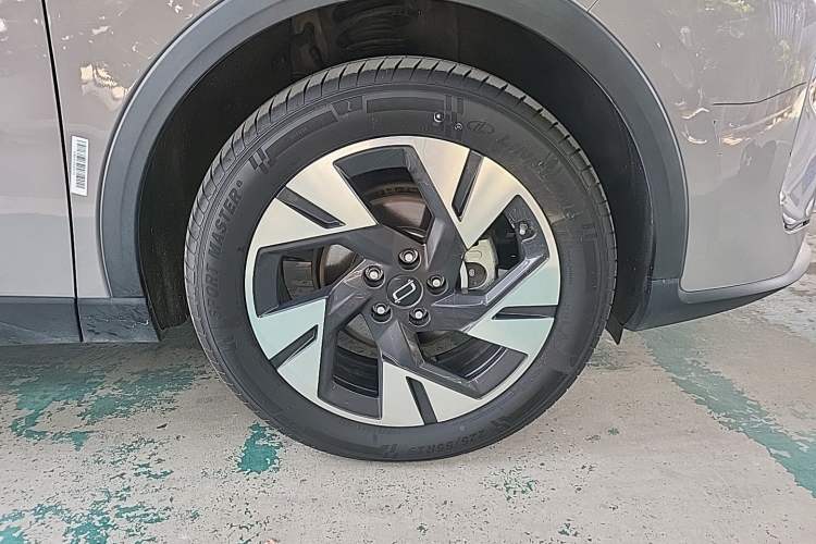 Used Bestune Yueyi 07 2025 210km Leisure Edition Right Front Wheel Hub