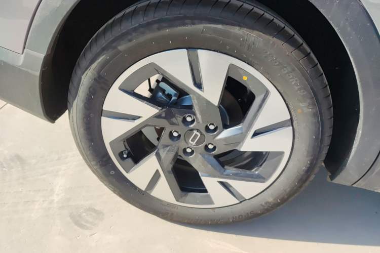 Used Bestune Yueyi 07 2025 210km Joyful Edition Right Rear Wheel Hub