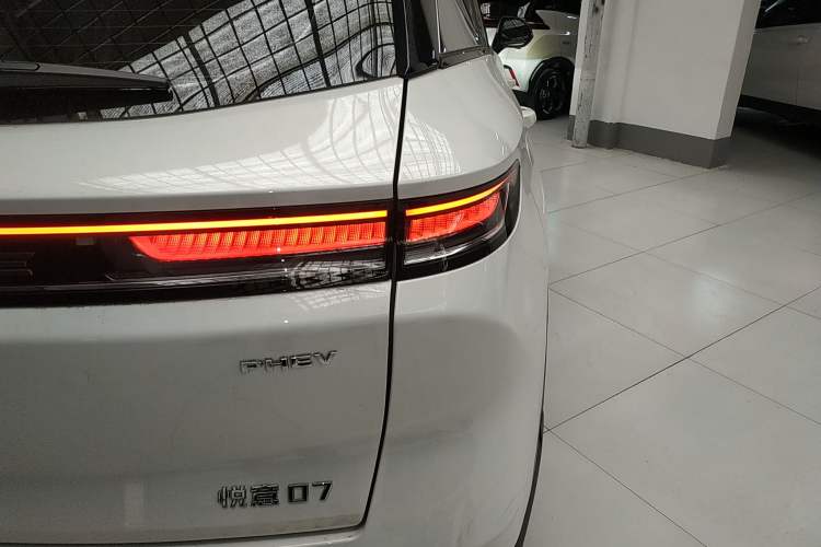 Used Bestune Yueyi 07 2025 210km Joyful Edition Exterior 3