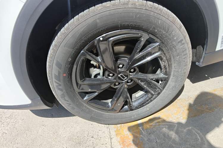 Used Bestune Yueyi 07 2025 150km Heartfelt Edition Exterior 4