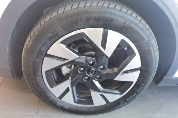 Used Bestune Yueyi 07 2025 210km Leisure Edition Exterior 4