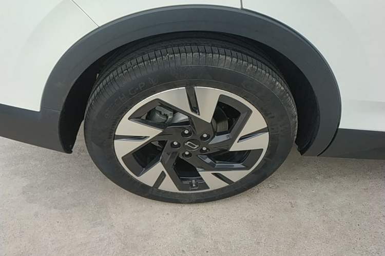 Used Bestune Yueyi 07 2025 210km Leisure Edition Exterior 5