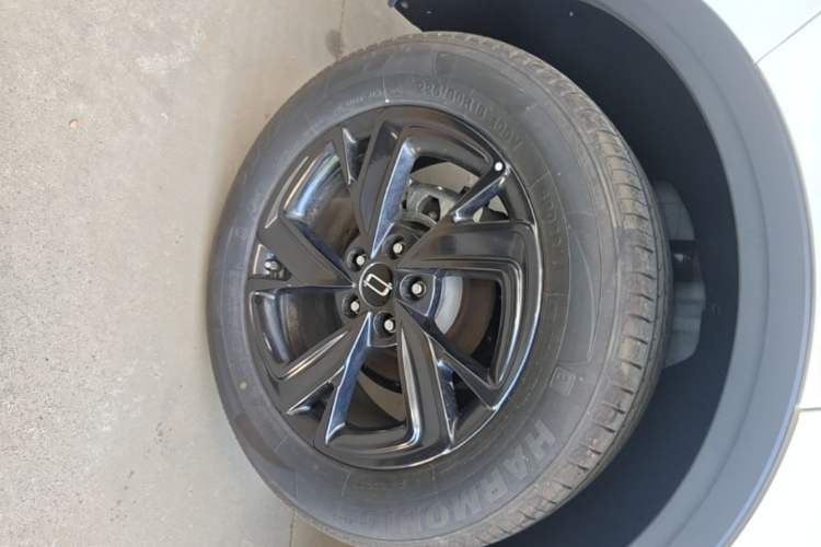 Used Bestune Yueyi 07 2025 150km Heartfelt Edition Exterior 5