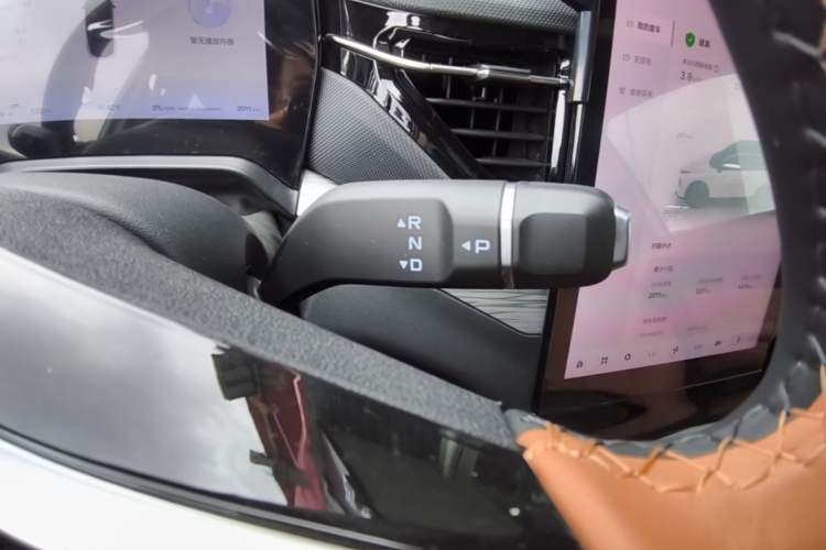 Used Bestune Yueyi 07 2025 210km Joyful Edition Gear Lever
