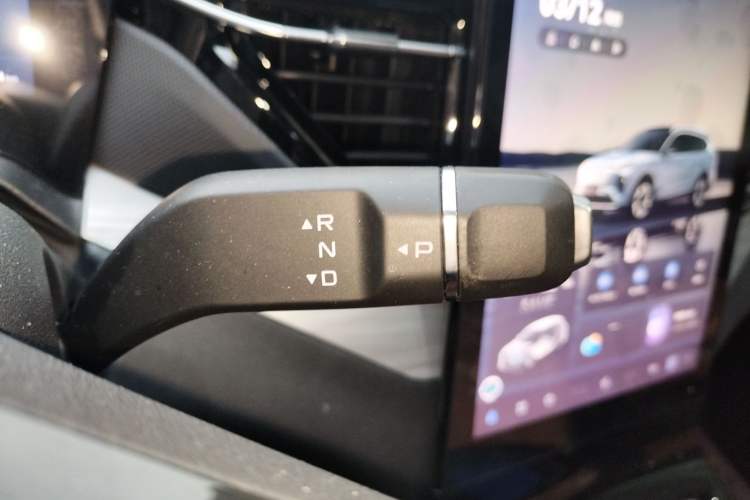 Used Bestune Yueyi 07 2025 210km Joyful Edition Gear Lever