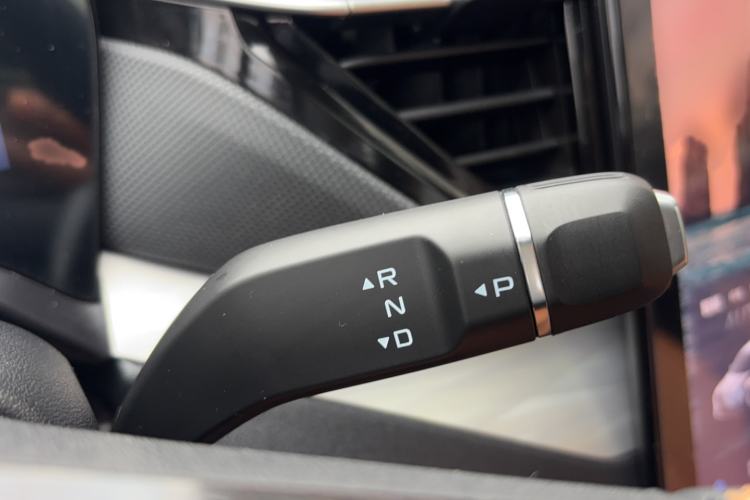 Used Bestune Yueyi 07 2025 210km Leisure Edition Gear Lever