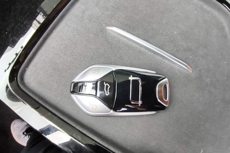 Used Bestune Yueyi 07 2025 210km Joyful Edition Interior 1