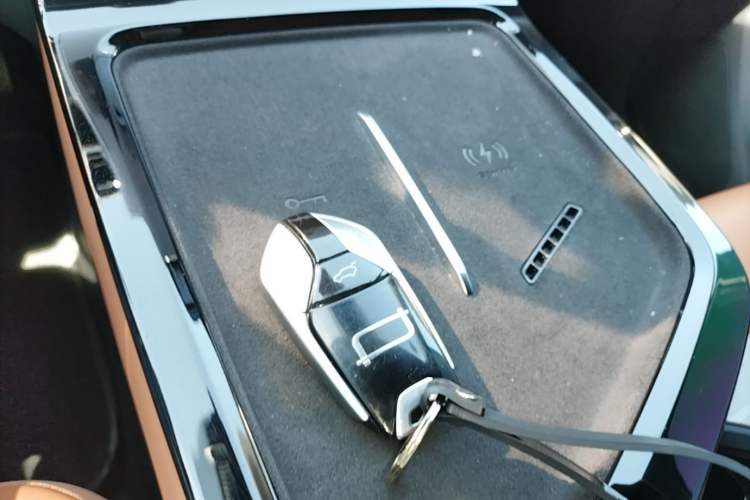 Used Bestune Yueyi 07 2025 210km Leisure Edition Interior 1