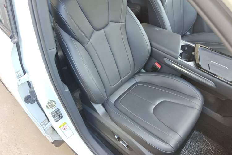 Used Bestune Yueyi 07 2025 150km Heartfelt Edition Right Front Seat