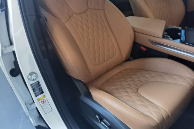 Used Bestune Yueyi 07 2025 210km Leisure Edition Right Front Seat