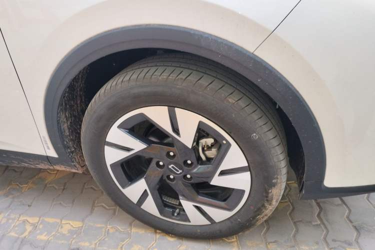 Used Bestune Yueyi 07 2025 210km Joyful Edition Right Front Wheel Hub