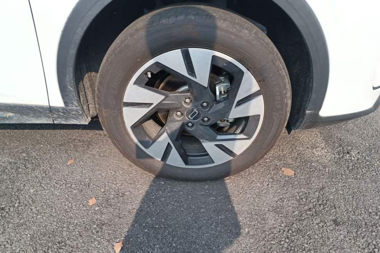 Used Bestune Yueyi 07 2025 210km Leisure Edition Right Front Wheel Hub