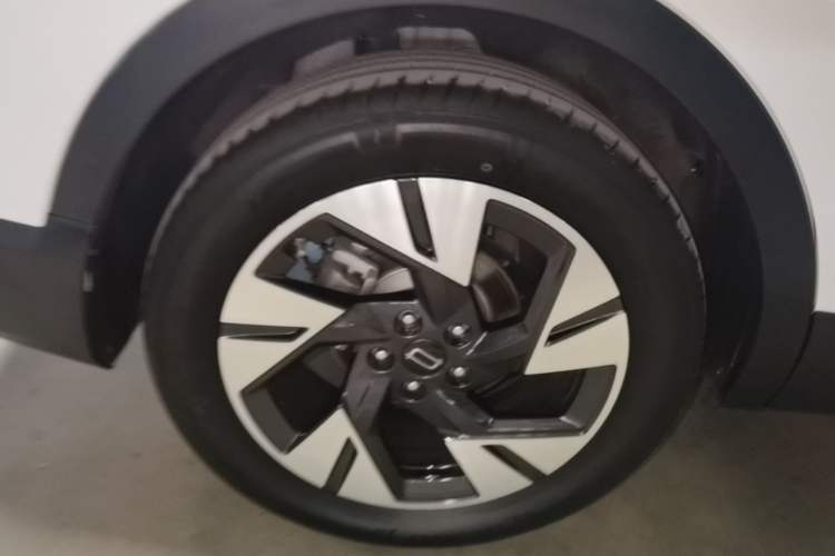 Used Bestune Yueyi 07 2025 210km Leisure Edition Right Rear Wheel Hub