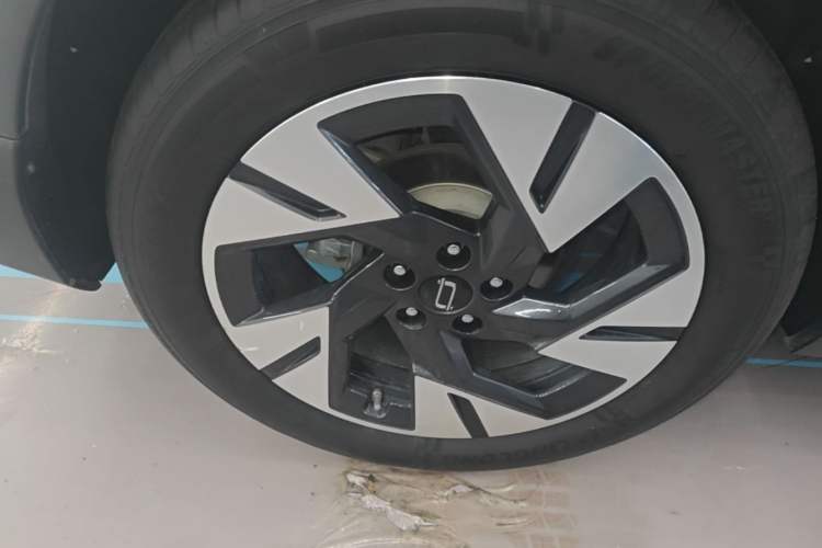 Used Bestune Yueyi 07 2025 210km Leisure Edition Right Rear Wheel Hub