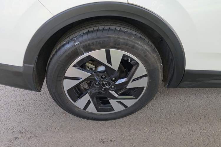 Used Bestune Yueyi 07 2025 210km Leisure Edition Right Rear Wheel Hub