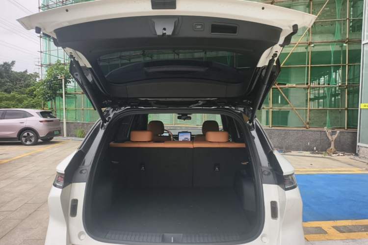 Used Bestune Yueyi 07 2025 210km Leisure Edition Trunk