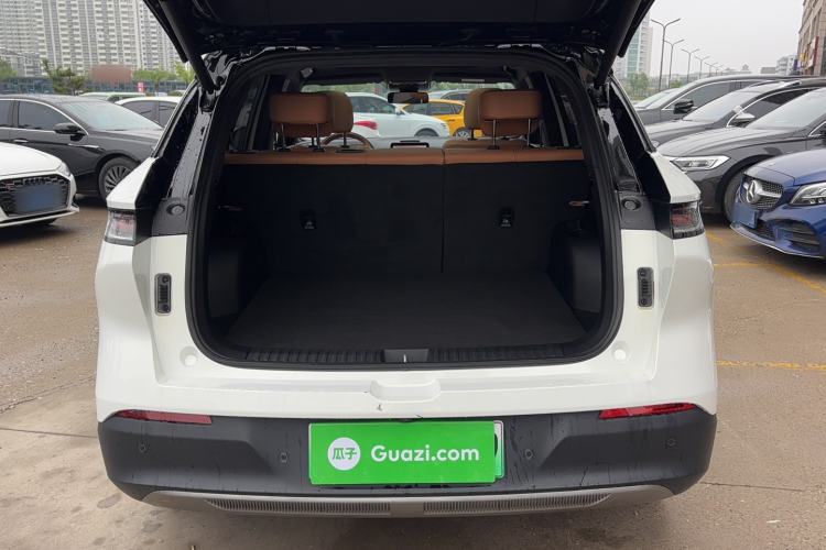 Used Bestune Yueyi 07 2025 210km Leisure Edition Trunk