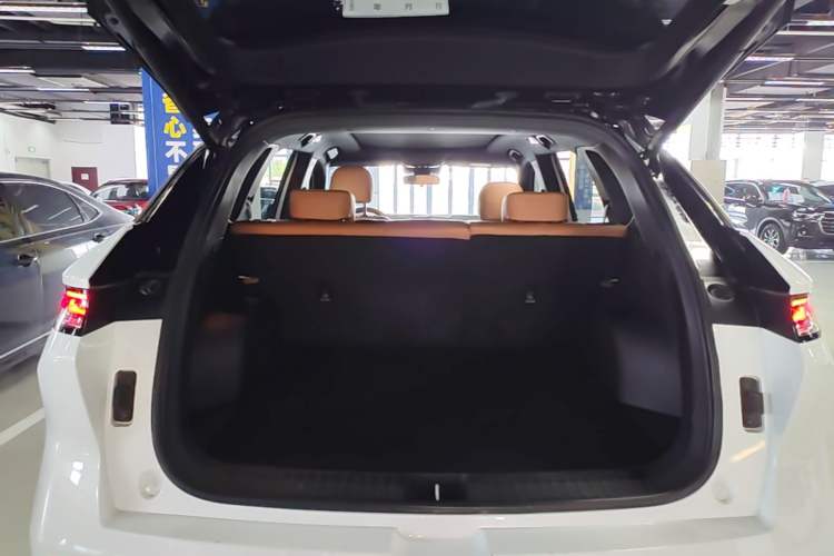 Used Bestune Yueyi 07 2025 210km Leisure Edition Trunk