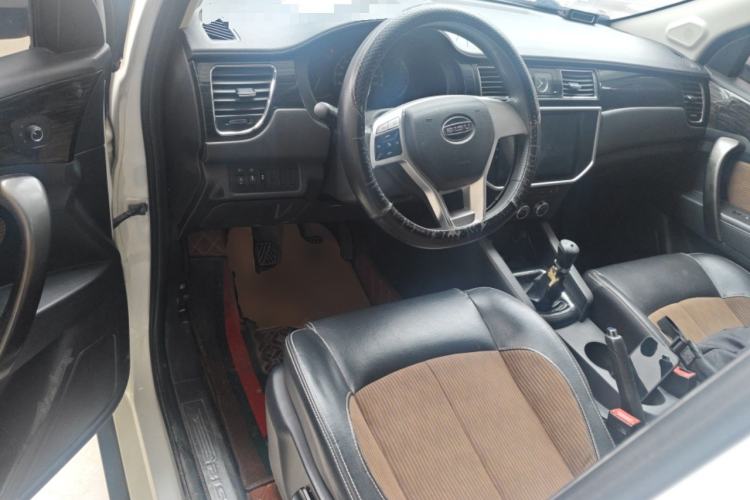 Used Bisu M3 2017 1.5L Luxury Model Center Console