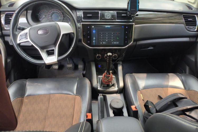 Used Bisu M3 2017 1.5L Luxury Model Center Console