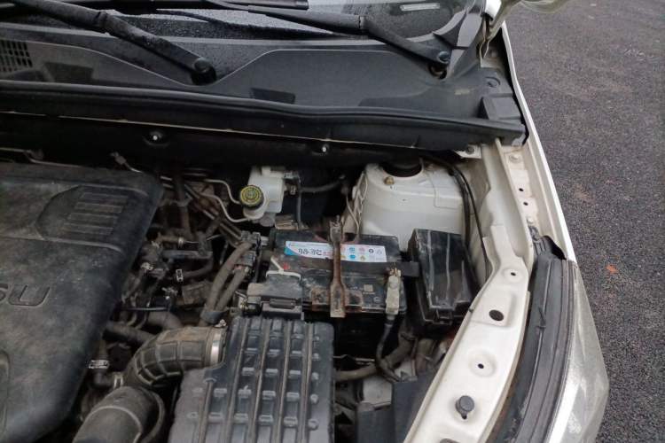 Used Bisu M3 2017 1.5L Luxury Model Engine Bay Left