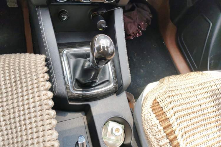 Used Bisu M3 2017 1.5L Luxury Model Gear Lever