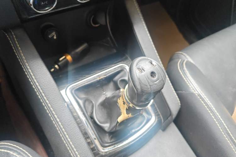 Used Bisu M3 2017 1.5L Luxury Model Gear Lever