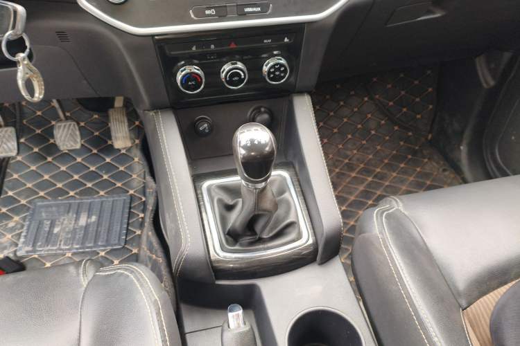 Used Bisu M3 2017 1.5L Luxury Model Gear Lever