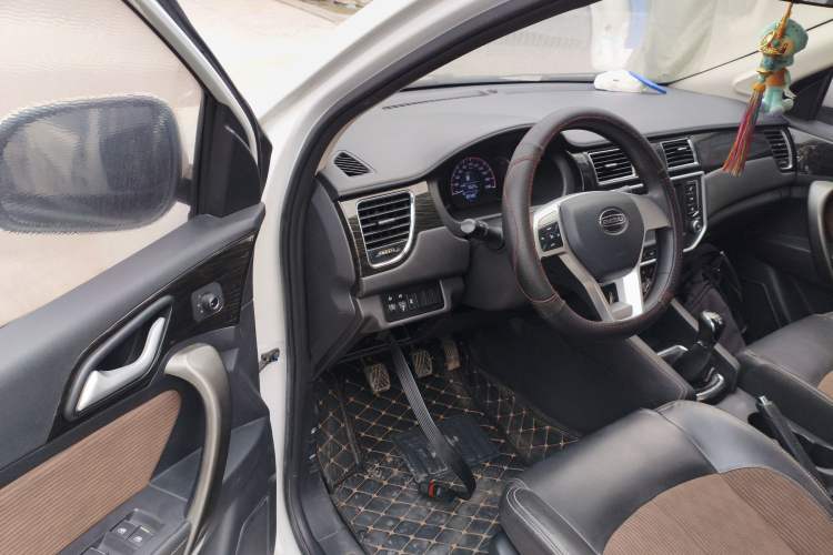 Used Bisu M3 2017 1.5L Luxury Model Interior 3