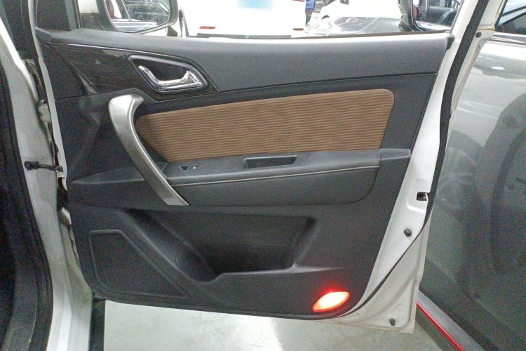 Used Bisu M3 2017 1.5L Luxury Model Interior 5