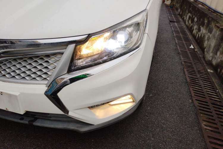 Used Bisu M3 2017 1.5L Luxury Model Left Front Headlight
