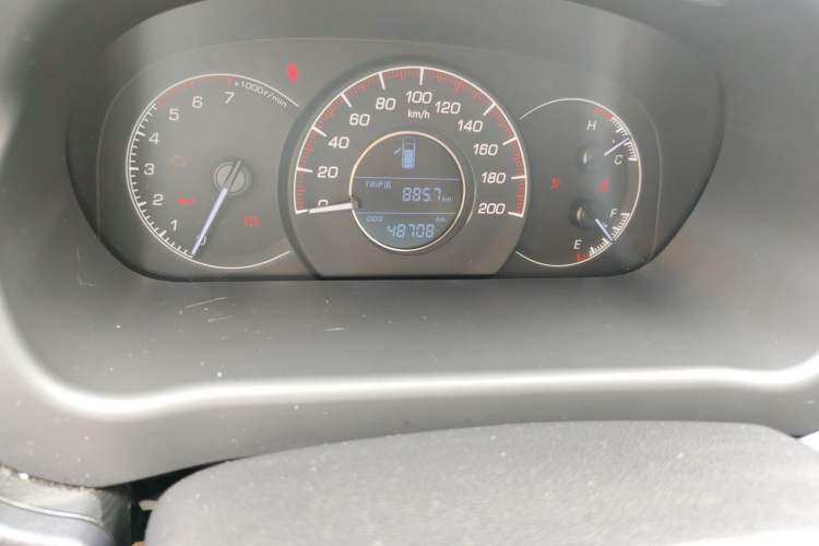 Used Bisu M3 2017 1.5L Luxury Model Odometer Close Up
