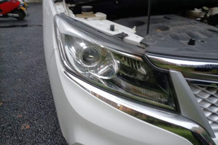 Used Bisu M3 2017 1.5L Luxury Model Right Front Headlight