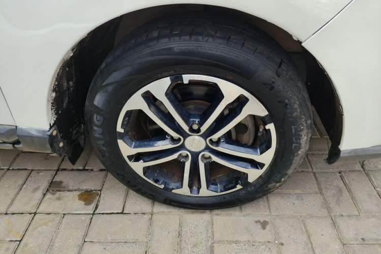 Used Bisu M3 2017 1.5L Luxury Model Right Front Wheel Hub