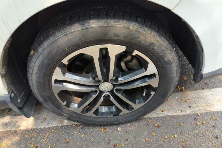 Used Bisu M3 2017 1.5L Luxury Model Right Front Wheel Hub