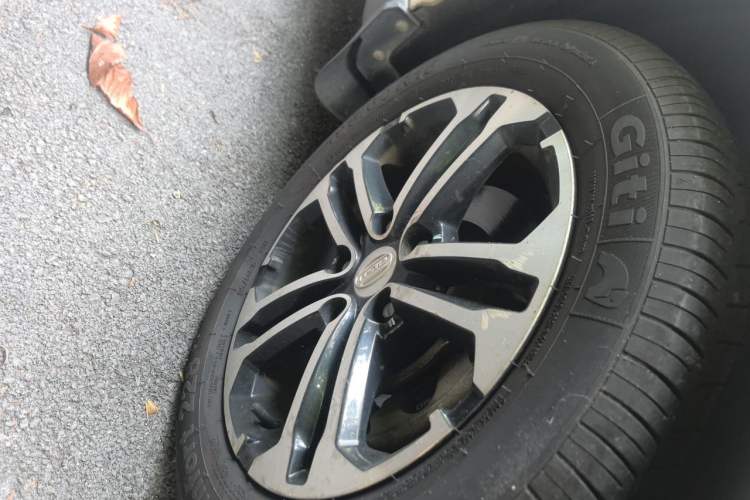 Used Bisu M3 2017 1.5L Luxury Model Right Front Wheel Hub
