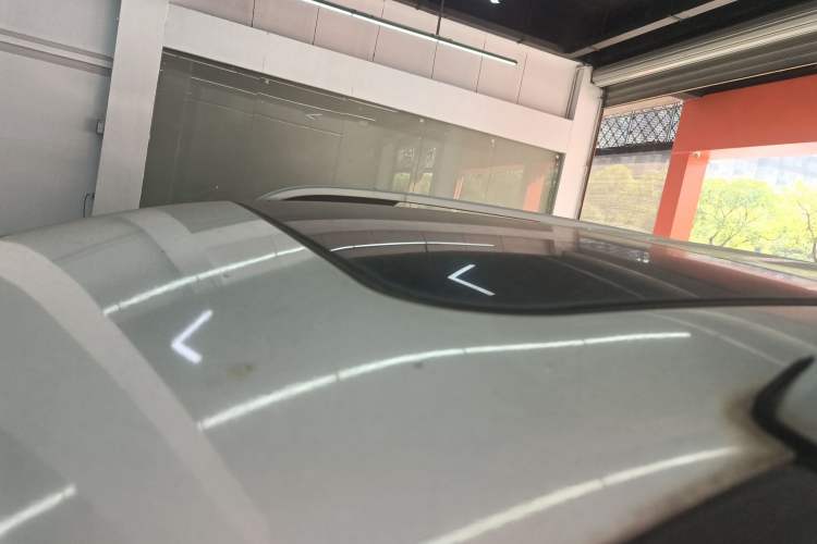 Used Bisu M3 2017 1.5L Luxury Model Roof
