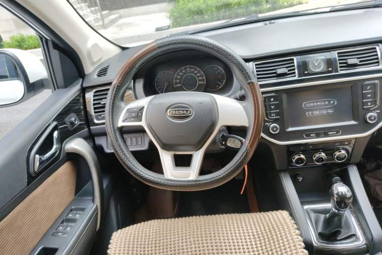 Used Bisu M3 2017 1.5L Luxury Model Steering Wheel