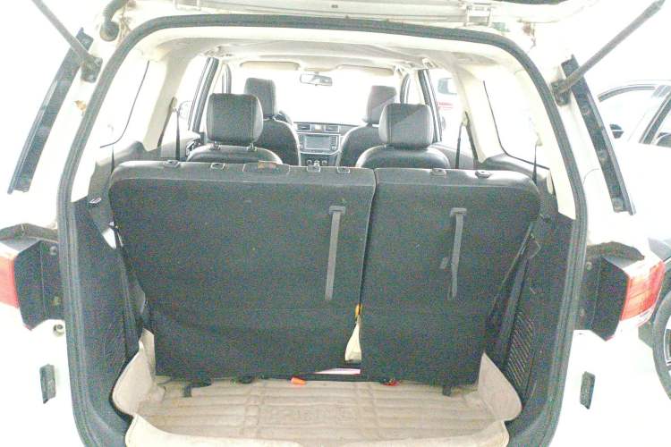 Used Bisu M3 2017 1.5L Luxury Model Trunk