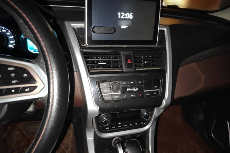 Used Bisu T3 2017 1.3T CVT Luxury Model Audio And AC Panel