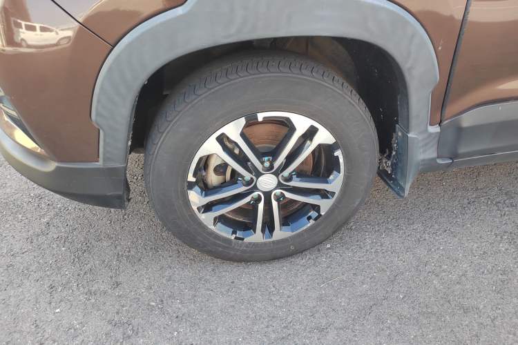Used Bisu T3 2017 1.3T CVT Luxury Model Left Front Wheel Hub