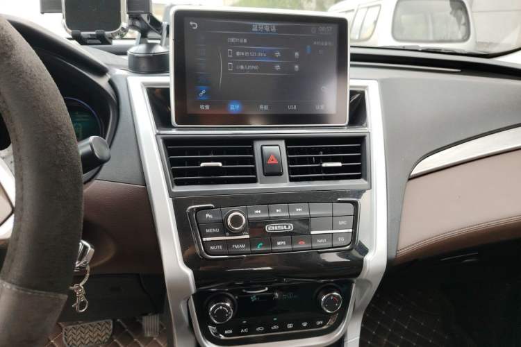 Used Bisu T3 2017 1.3T CVT Luxury Model Audio And AC Panel